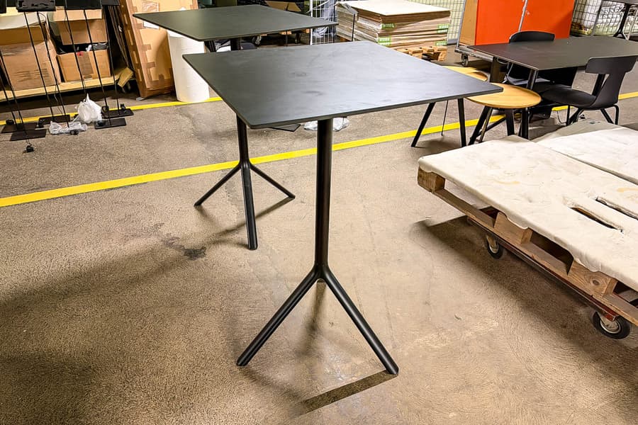 Design Stehtisch Plank Minura